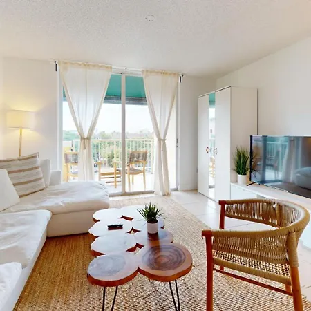 Lux Condo At Yacht Club 10 Min From Beach